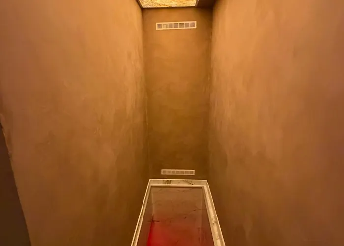 Les *